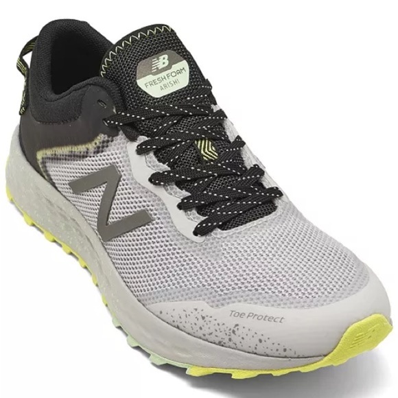 New Balance Shoes - Women's New Balance Fresh Foam Arishi Trail Running Shoes Size 9, Gray Black